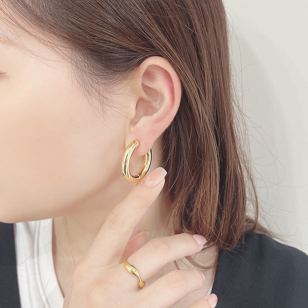 デザインピアス