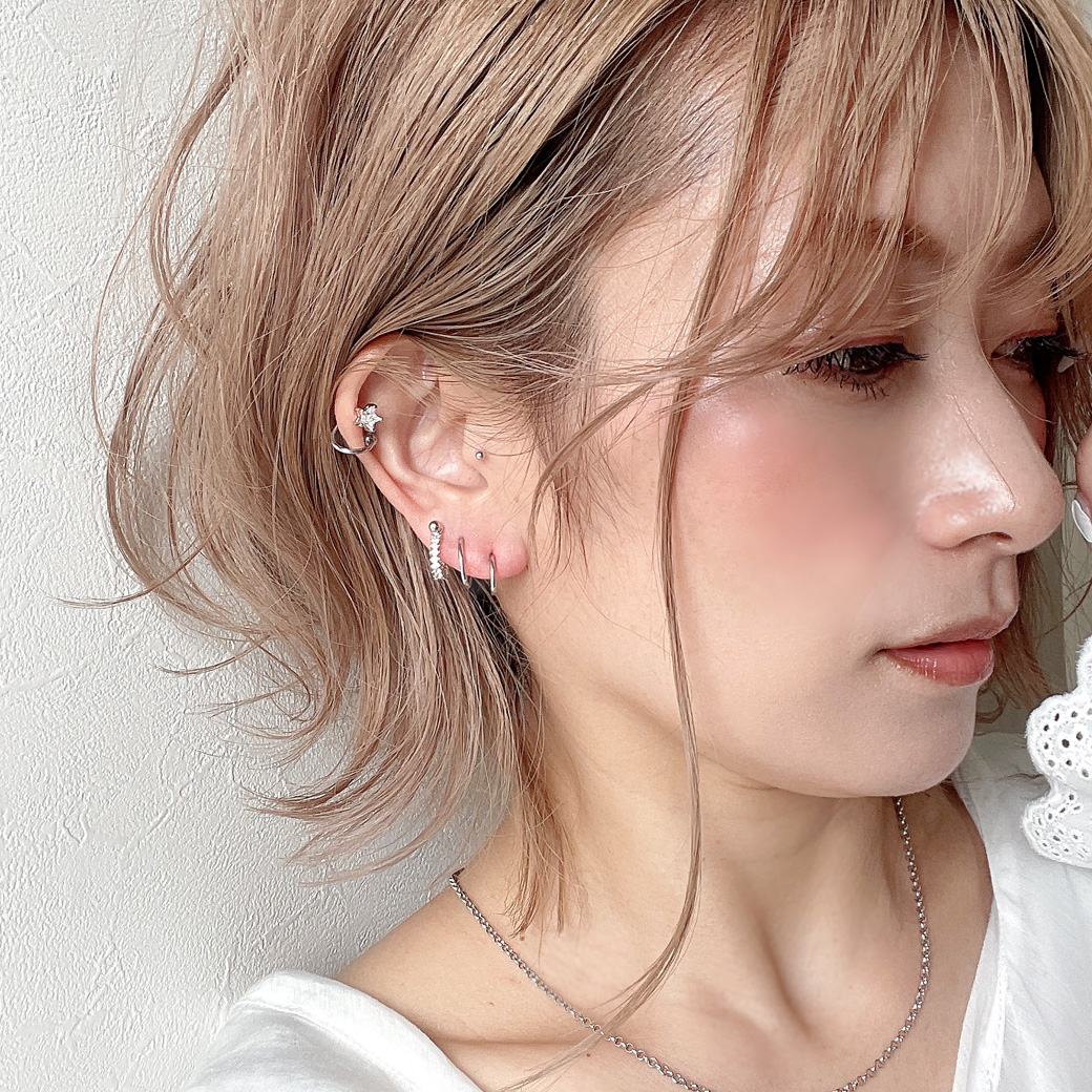 14G 16G ］お洒落の鮮度をあげる。キュービックジルコニアスター スパイラル 星 star 軟骨ピアス ヘリックス ボディピアス［ゴールド］0678