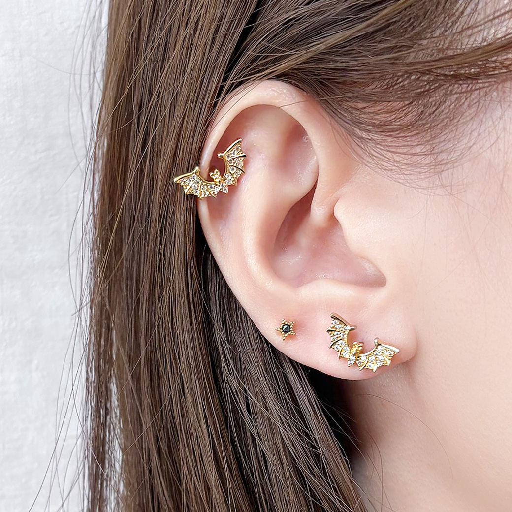 MAGICAL DESIGN シルバーピアス　コウモリ　BAT EARRING MAGICAL DESIGN シルバーピアス コウモリ BAT EARRING