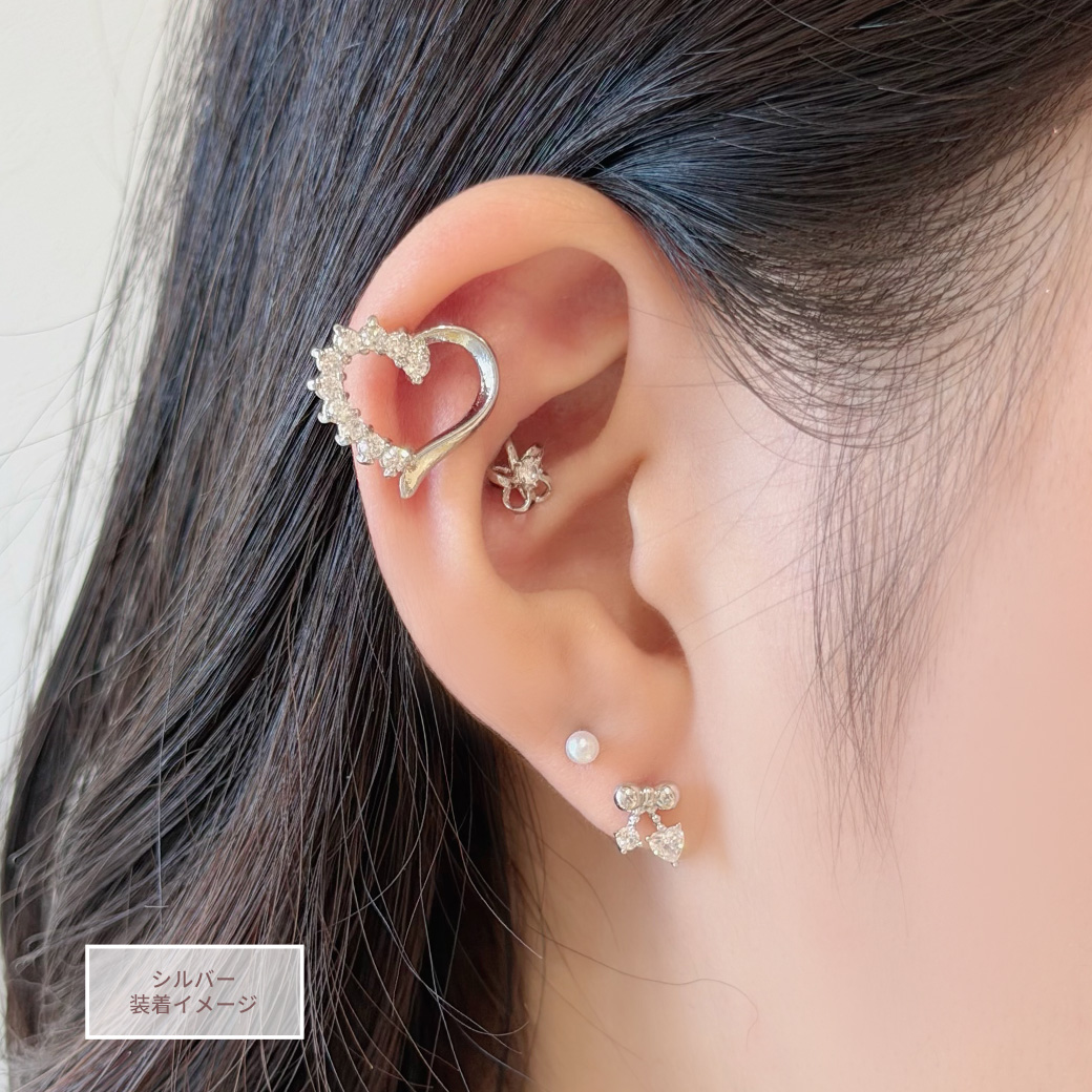 14G 16G ］丸みのあるジルエットにハート CZ を添えたキュートなリボン
