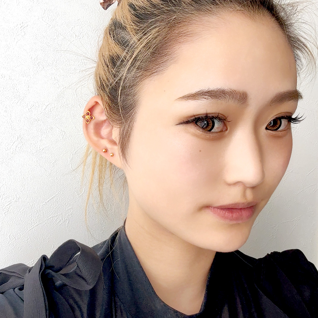 14G 16G ］光の角度によって表情変わるツヤのある大人フラワー