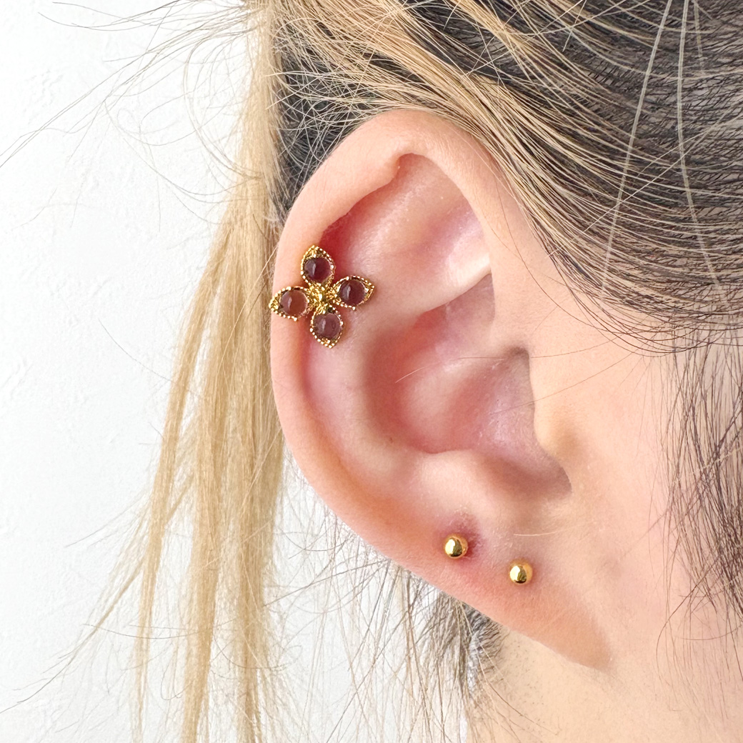 14G 16G ］光の角度によって表情変わるツヤのある大人フラワー